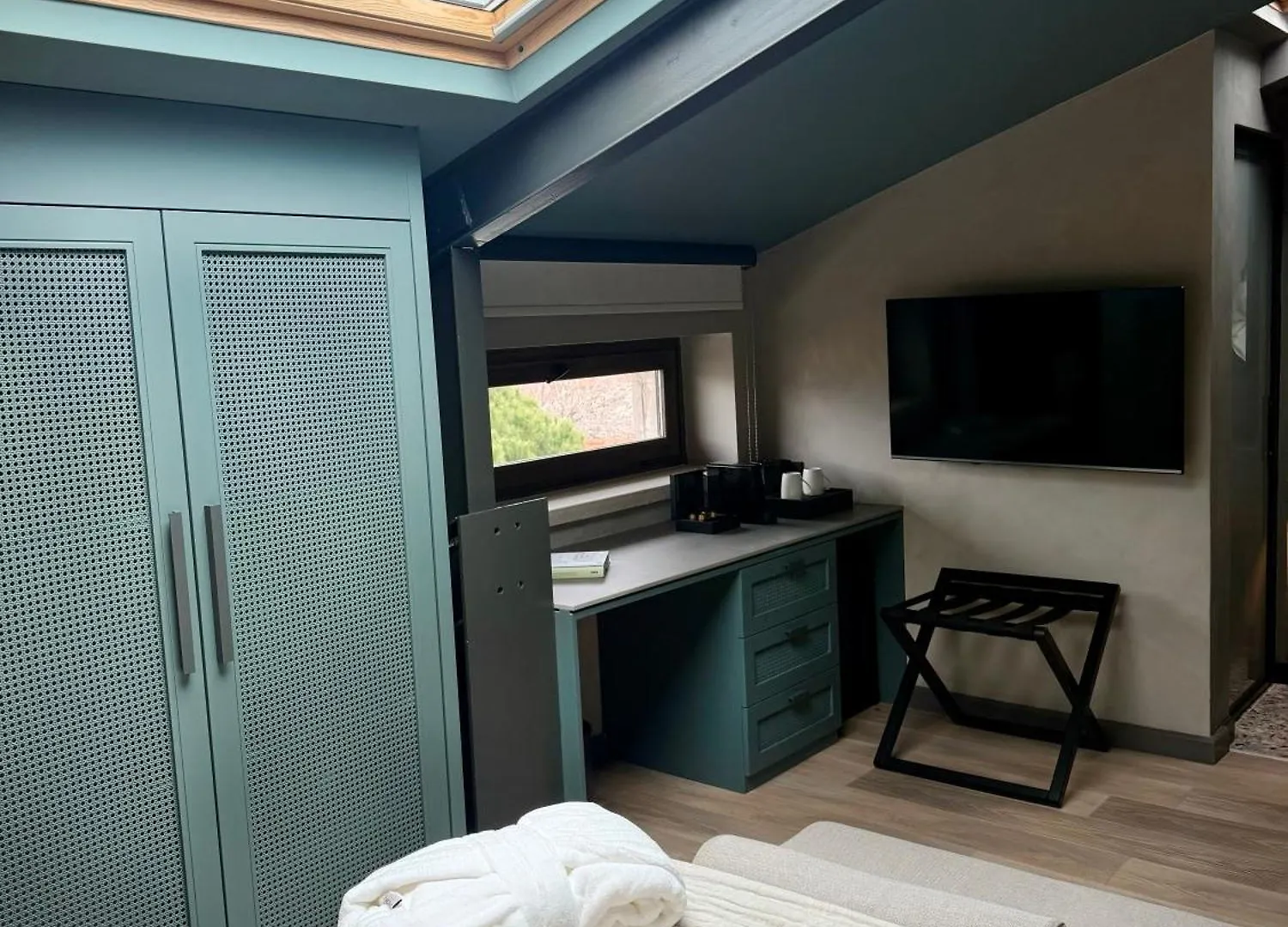 Lecole Hotel Yenifoca