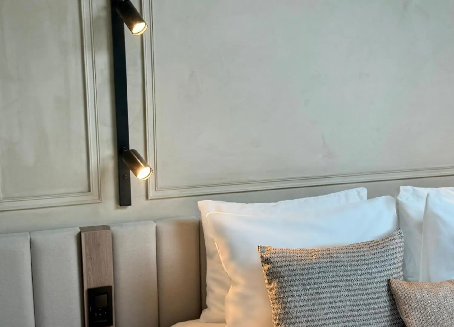 Lecole Hotel Yenifoca