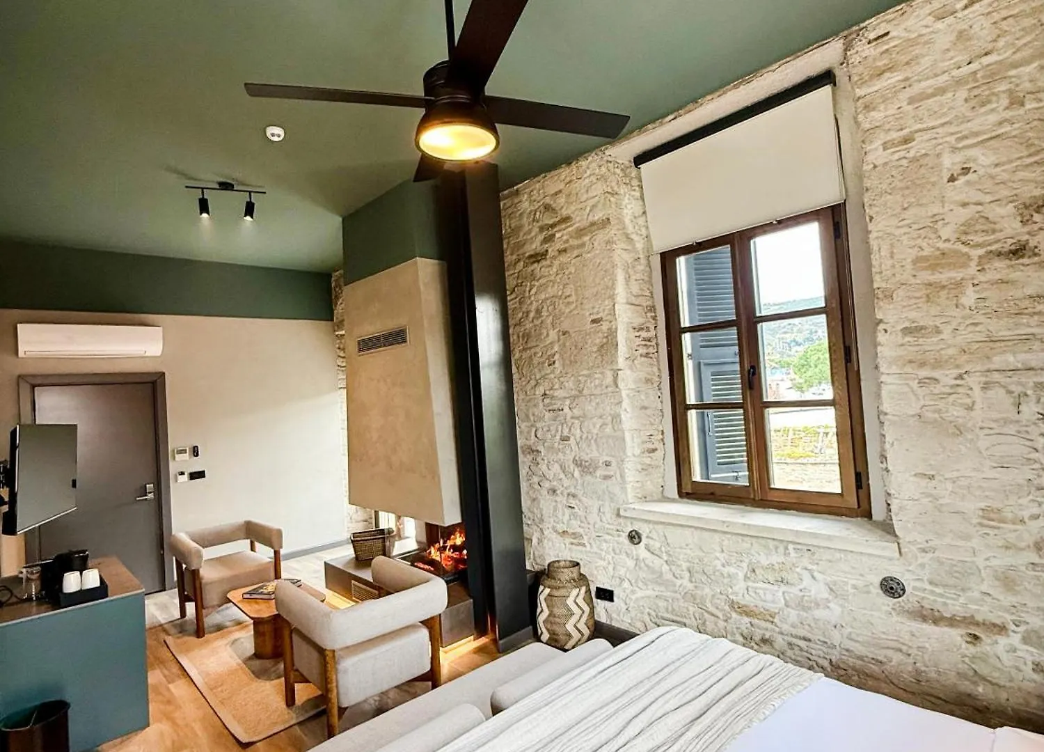 Lecole Hotel Yenifoca Turecko