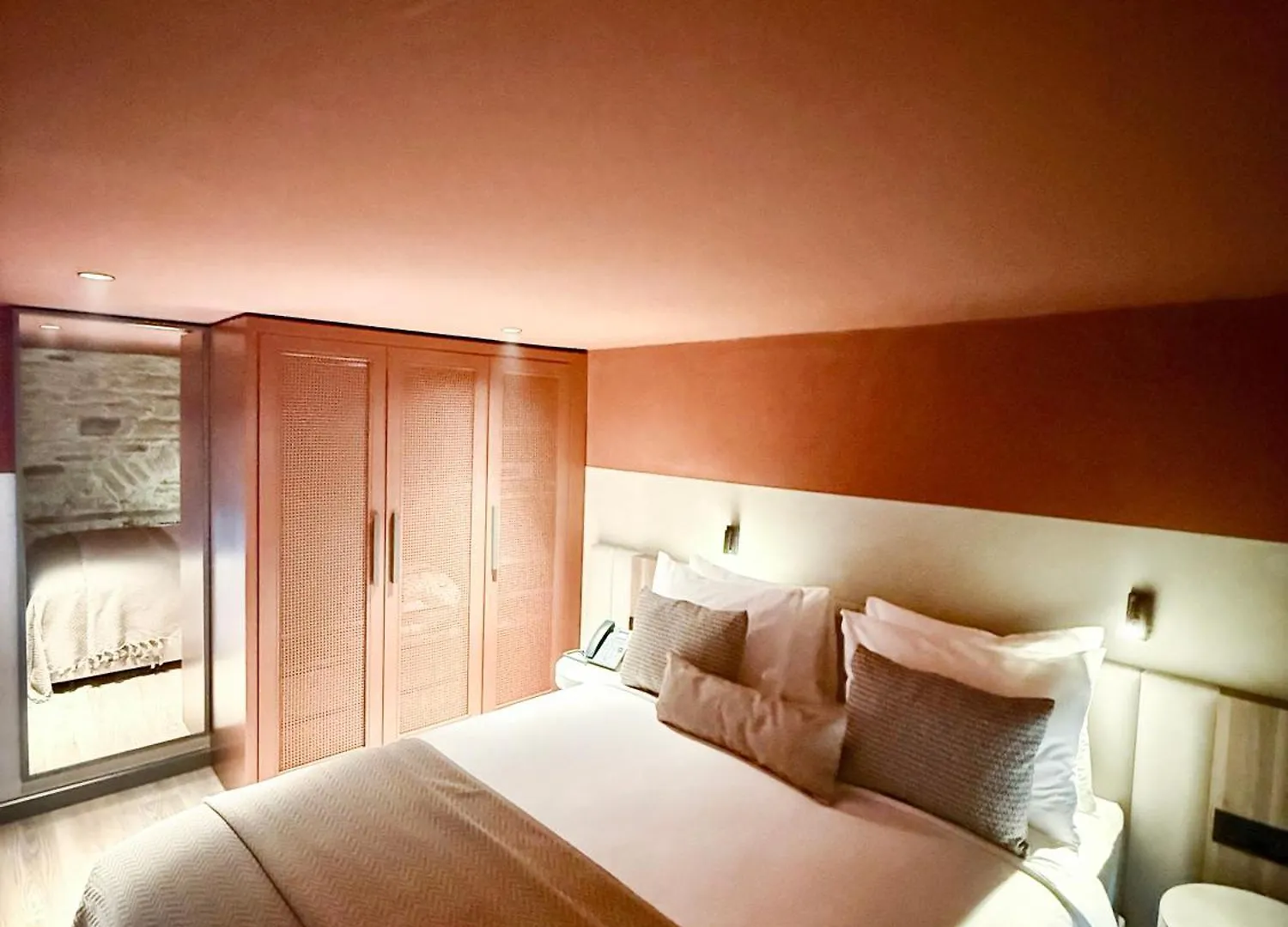 Lecole Hotel Yenifoca