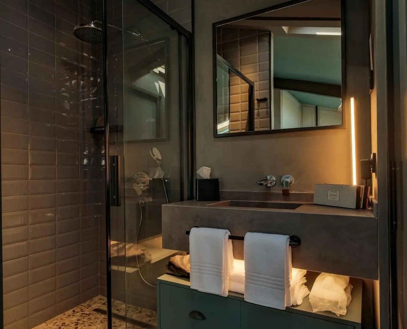 Lecole Hotel Yenifoca 0*,