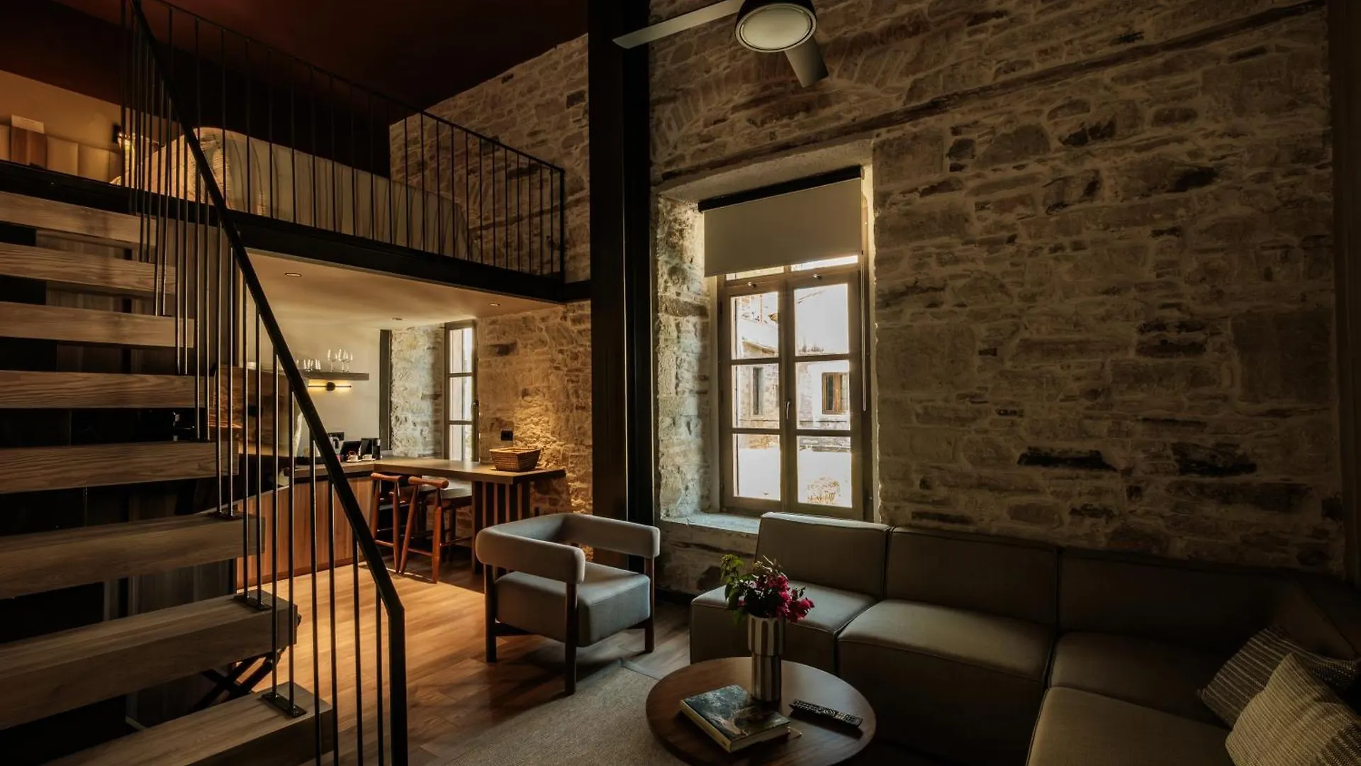 Lecole Hotel Yenifoca
